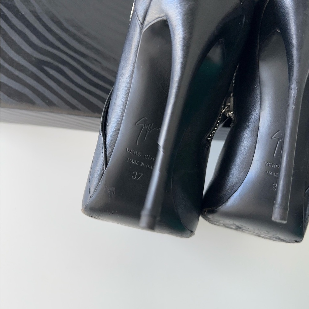 Giuseppee Zanotti Mini Chain Link Ankle Boot in Jeti Nero - Picture 5 of 6